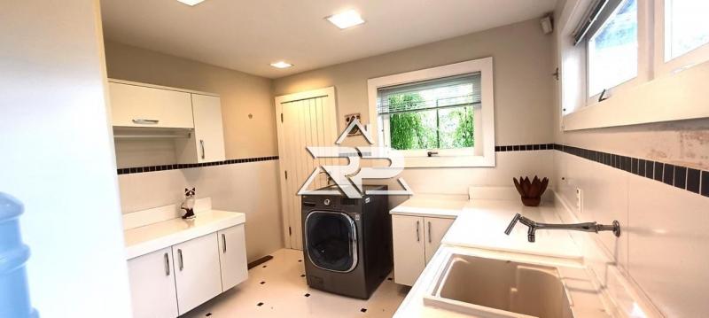 Comprar Casa em Itaipava, Petrópolis/RJ - Renata Pereira Corretora