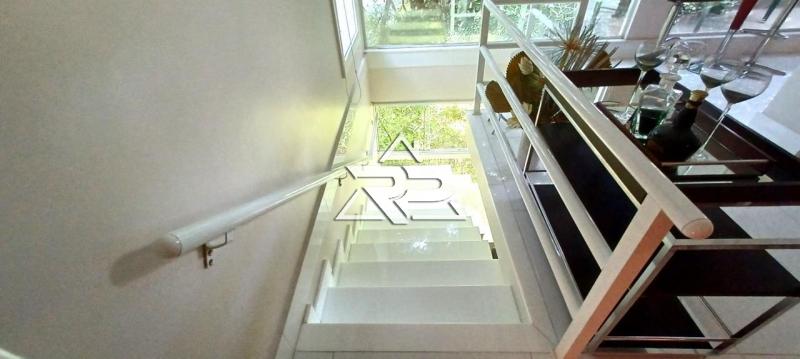 Comprar Casa em Itaipava, Petrópolis/RJ - Renata Pereira Corretora