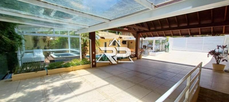 Comprar Casa em Itaipava, Petrópolis/RJ - Renata Pereira Corretora