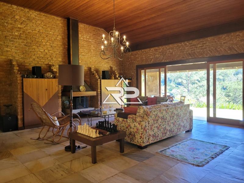 Comprar Casa em Pedro do Rio, Petrópolis/RJ - Renata Pereira Corretora