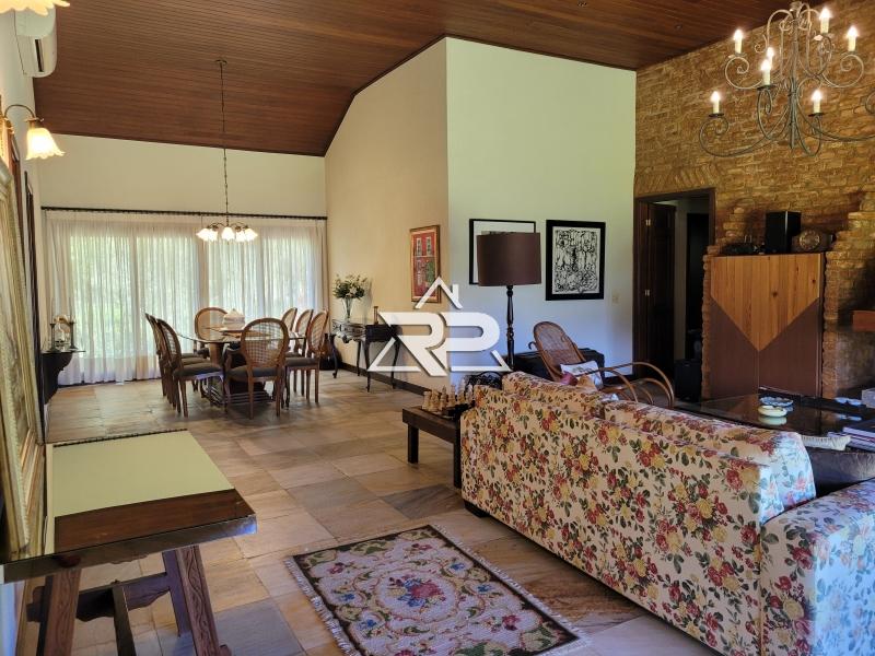 Comprar Casa em Pedro do Rio, Petrópolis/RJ - Renata Pereira Corretora