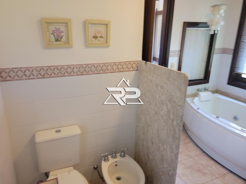 Comprar Casa em Pedro do Rio, Petrópolis/RJ - Renata Pereira Corretora