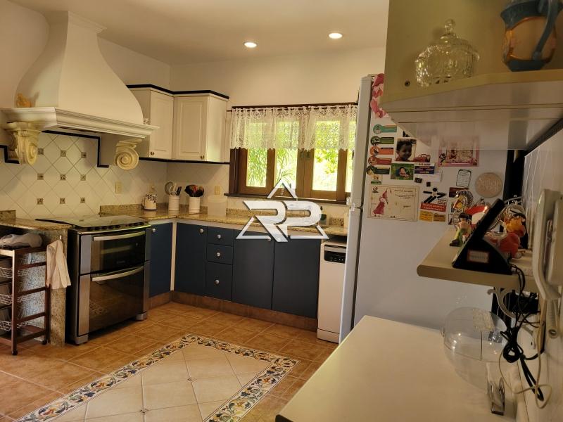 Comprar Casa em Pedro do Rio, Petrópolis/RJ - Renata Pereira Corretora