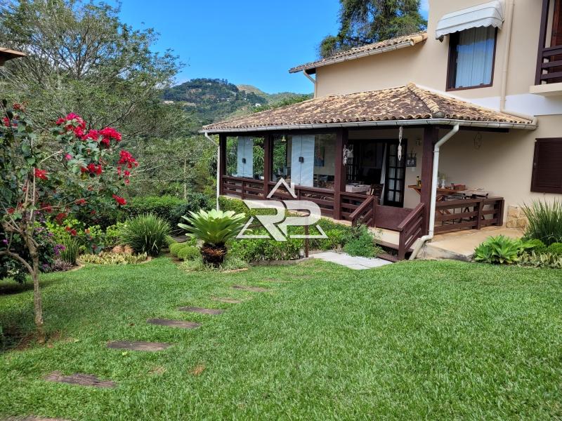 Comprar Casa em Itaipava, Petrópolis/RJ - Renata Pereira Corretora
