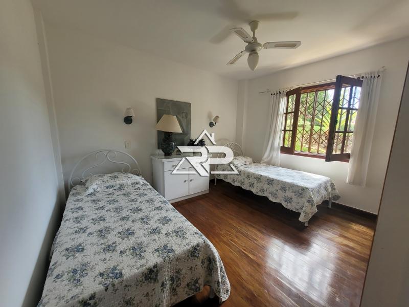 Comprar Casa em Itaipava, Petrópolis/RJ - Renata Pereira Corretora