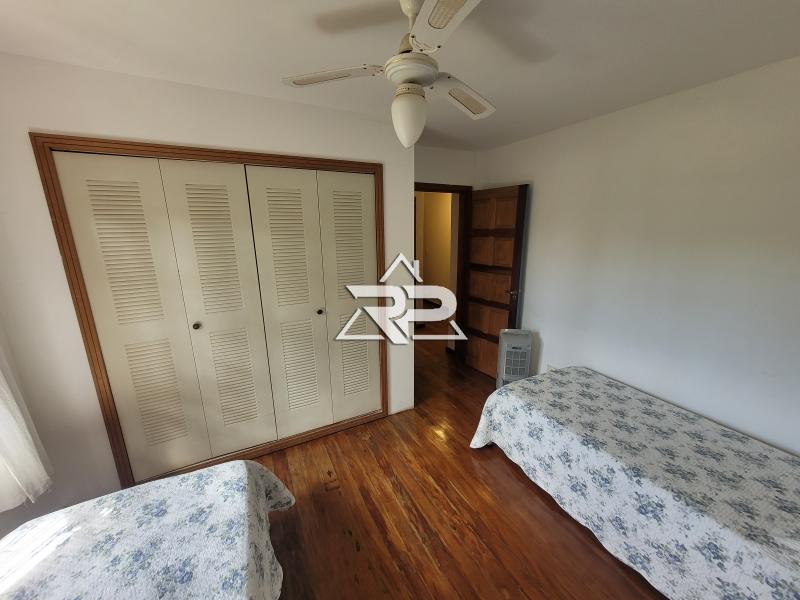 Comprar Casa em Itaipava, Petrópolis/RJ - Renata Pereira Corretora