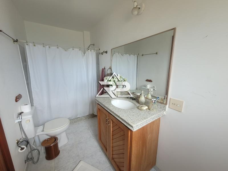 Comprar Casa em Itaipava, Petrópolis/RJ - Renata Pereira Corretora