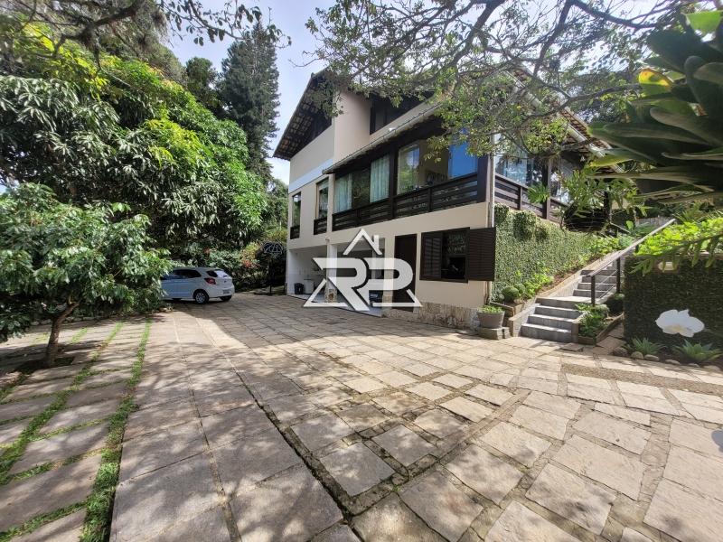 Comprar Casa em Itaipava, Petrópolis/RJ - Renata Pereira Corretora