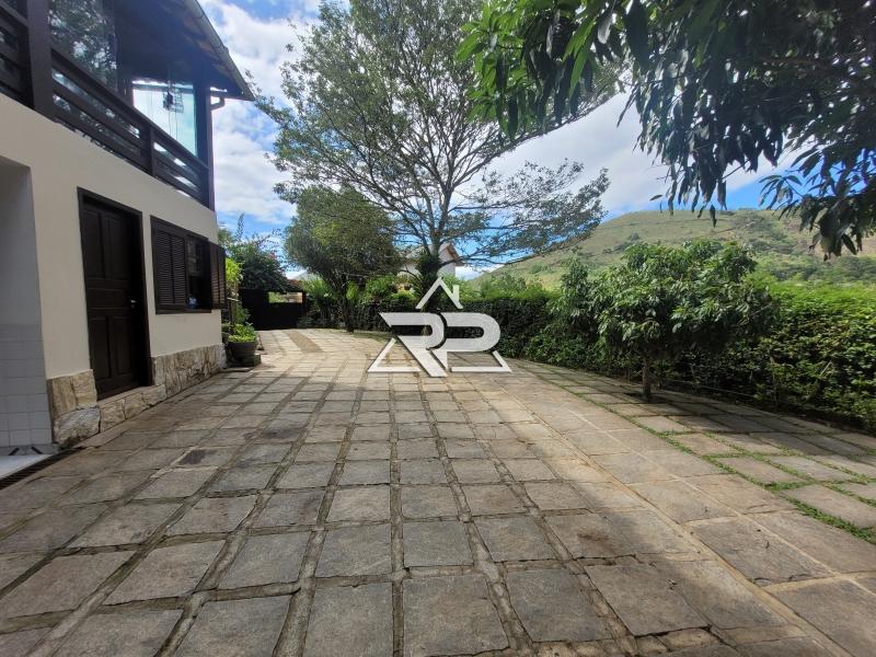 Comprar Casa em Itaipava, Petrópolis/RJ - Renata Pereira Corretora