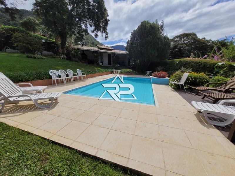 Comprar Casa em Itaipava, Petrópolis/RJ - Renata Pereira Corretora