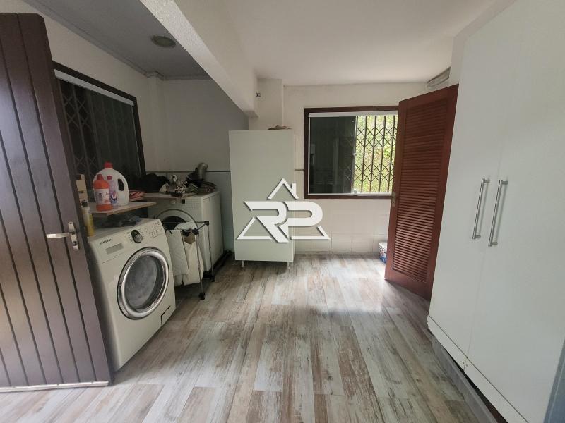 Comprar Casa em Itaipava, Petrópolis/RJ - Renata Pereira Corretora