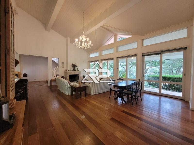 Comprar Casa em Pedro do Rio, Petrópolis/RJ - Renata Pereira Corretora