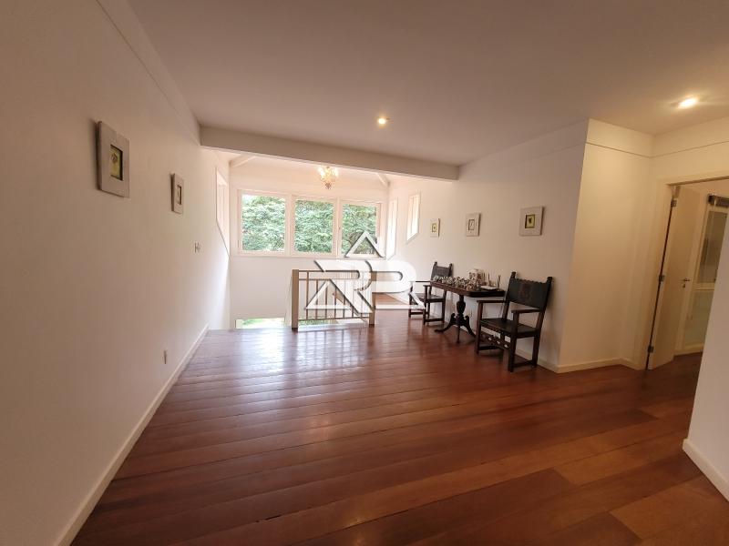 Comprar Casa em Pedro do Rio, Petrópolis/RJ - Renata Pereira Corretora