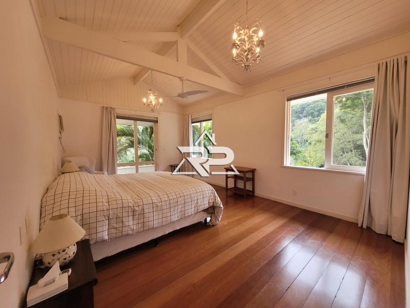 Comprar Casa em Pedro do Rio, Petrópolis/RJ - Renata Pereira Corretora