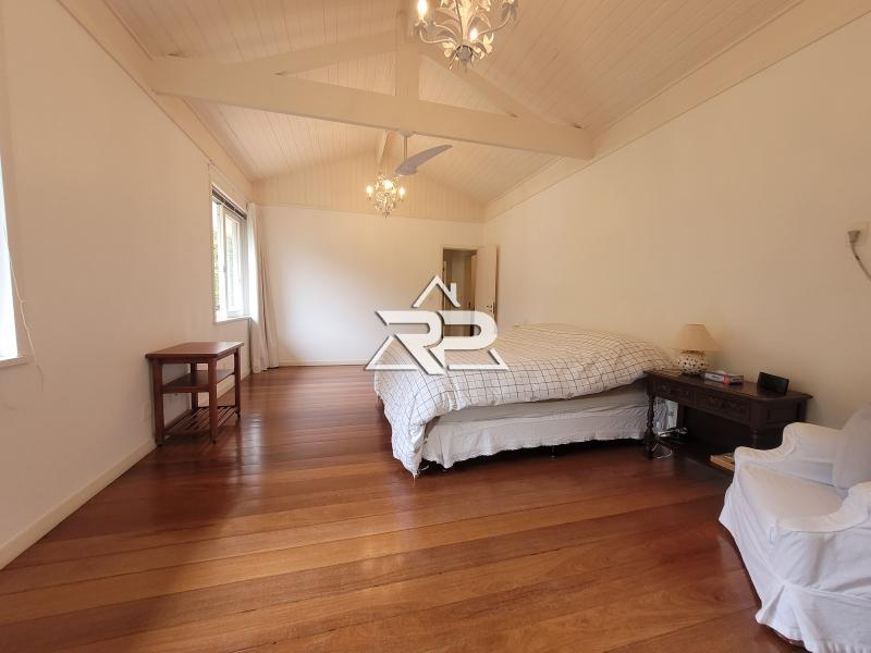 Comprar Casa em Pedro do Rio, Petrópolis/RJ - Renata Pereira Corretora