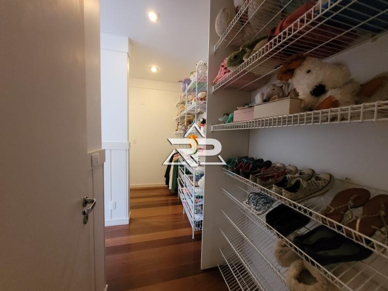 Comprar Casa em Pedro do Rio, Petrópolis/RJ - Renata Pereira Corretora