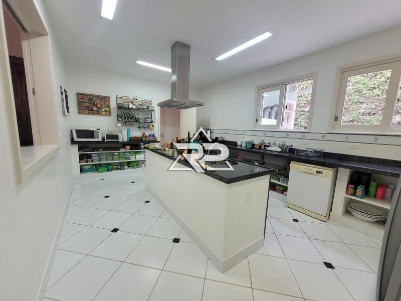 Comprar Casa em Pedro do Rio, Petrópolis/RJ - Renata Pereira Corretora