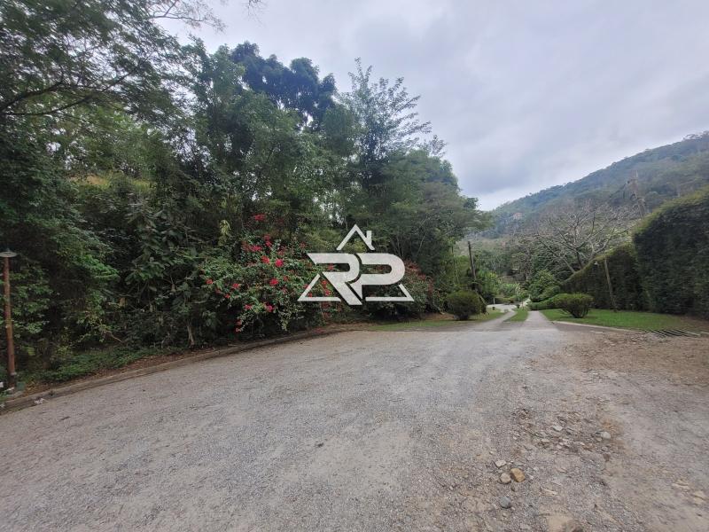 Comprar Casa em Pedro do Rio, Petrópolis/RJ - Renata Pereira Corretora