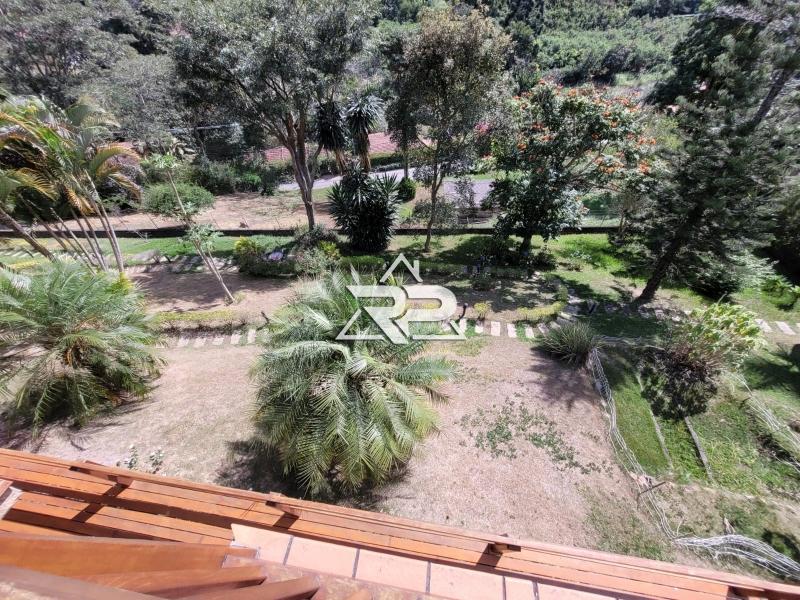 Comprar Casa em Itaipava, Petrópolis/RJ - Renata Pereira Corretora