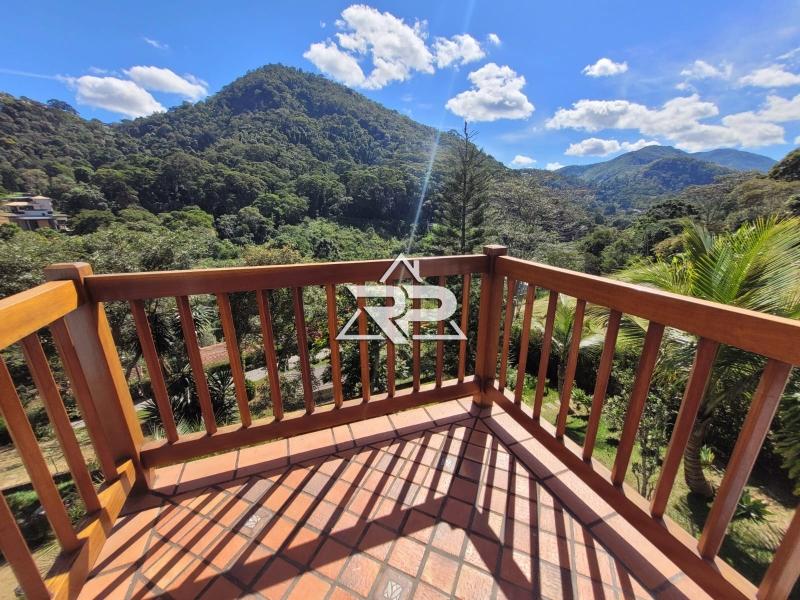 Comprar Casa em Itaipava, Petrópolis/RJ - Renata Pereira Corretora