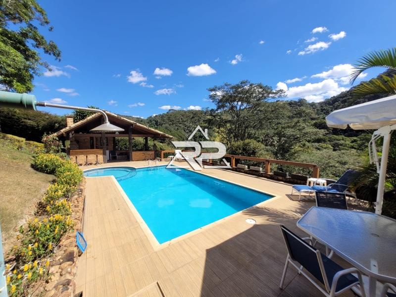 Comprar Casa em Itaipava, Petrópolis/RJ - Renata Pereira Corretora