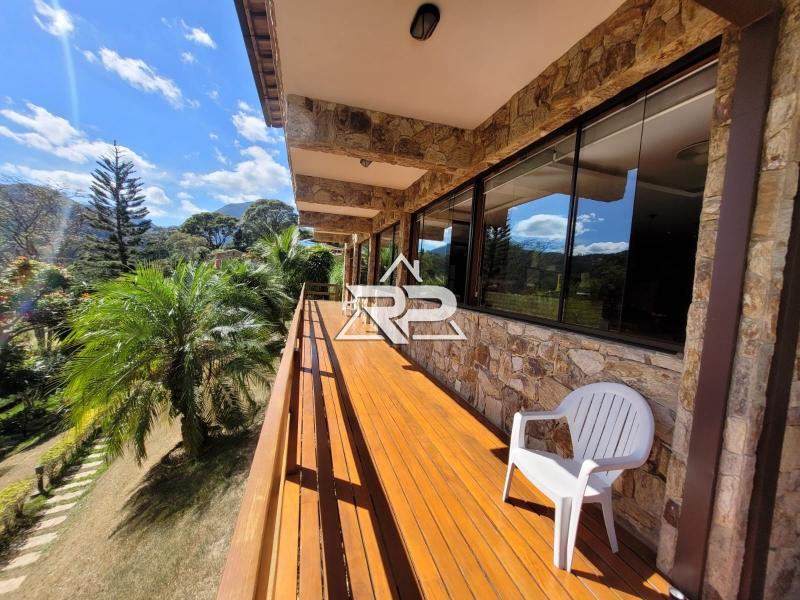 Comprar Casa em Itaipava, Petrópolis/RJ - Renata Pereira Corretora