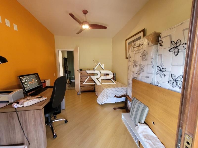 Comprar Casa em Itaipava, Petrópolis/RJ - Renata Pereira Corretora