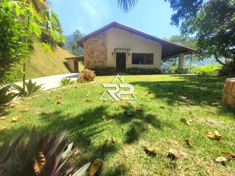 Casa à venda em Itaipava, Petrópolis - RJ