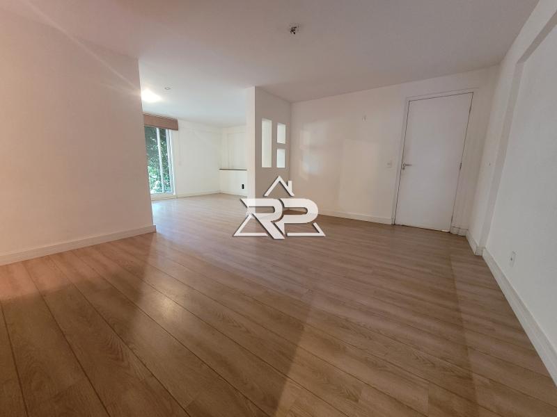 Comprar Apartamento em Itaipava, Petrópolis/RJ - Renata Pereira Corretora