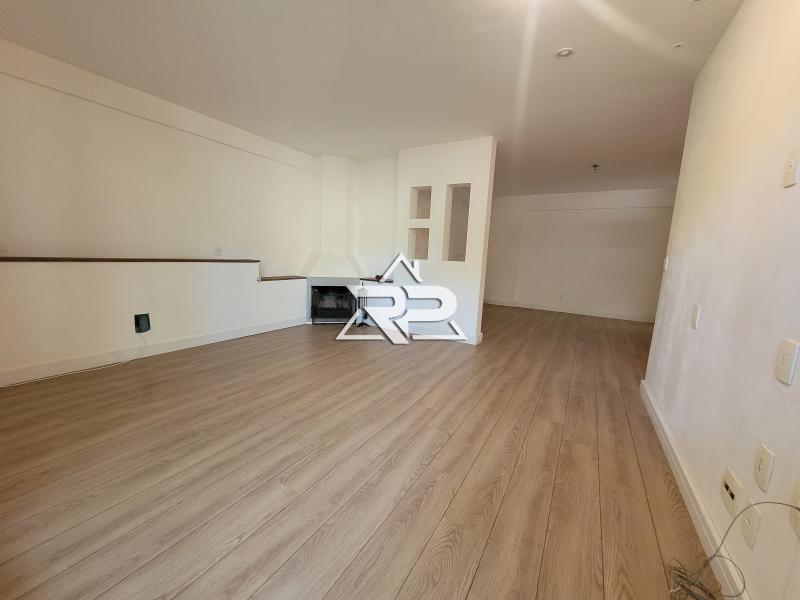 Comprar Apartamento em Itaipava, Petrópolis/RJ - Renata Pereira Corretora