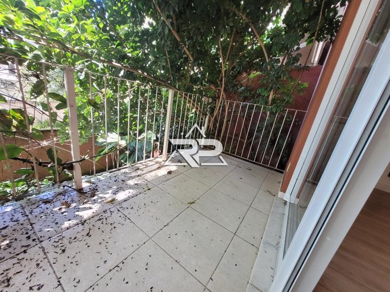 Comprar Apartamento em Itaipava, Petrópolis/RJ - Renata Pereira Corretora