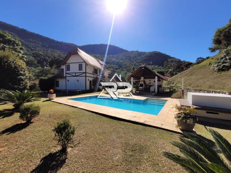 Comprar Casa em Pedro do Rio, Petrópolis/RJ - Renata Pereira Corretora