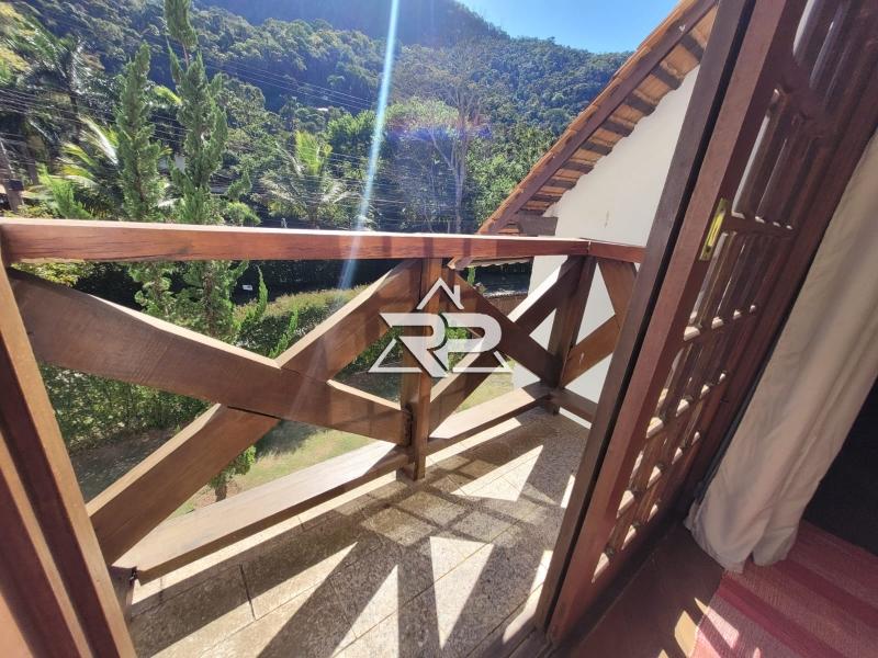 Comprar Casa em Pedro do Rio, Petrópolis/RJ - Renata Pereira Corretora