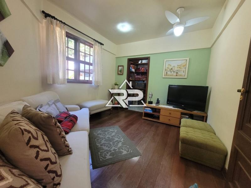 Comprar Casa em Pedro do Rio, Petrópolis/RJ - Renata Pereira Corretora