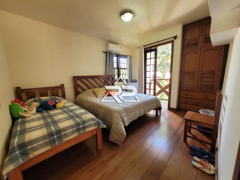 Comprar Casa em Pedro do Rio, Petrópolis/RJ - Renata Pereira Corretora