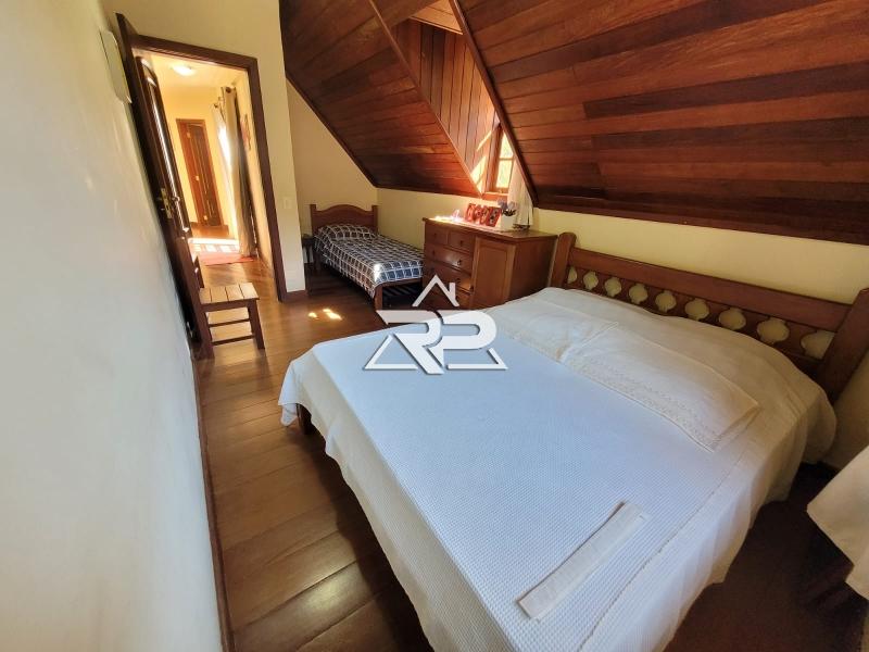 Comprar Casa em Pedro do Rio, Petrópolis/RJ - Renata Pereira Corretora