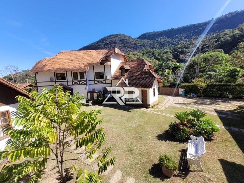 Comprar Casa em Pedro do Rio, Petrópolis/RJ - Renata Pereira Corretora