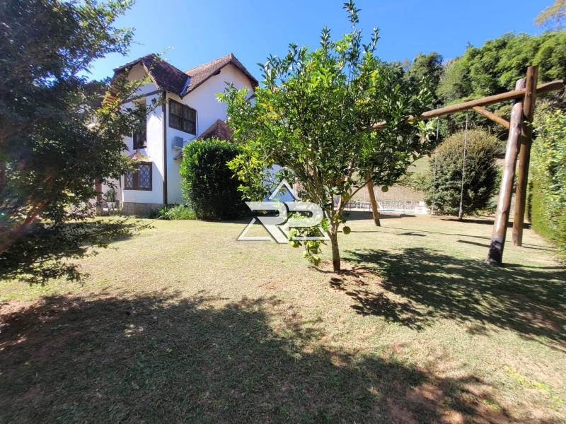 Comprar Casa em Pedro do Rio, Petrópolis/RJ - Renata Pereira Corretora