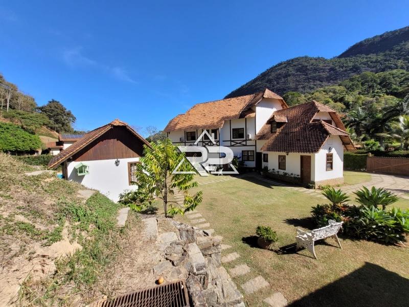 Comprar Casa em Pedro do Rio, Petrópolis/RJ - Renata Pereira Corretora