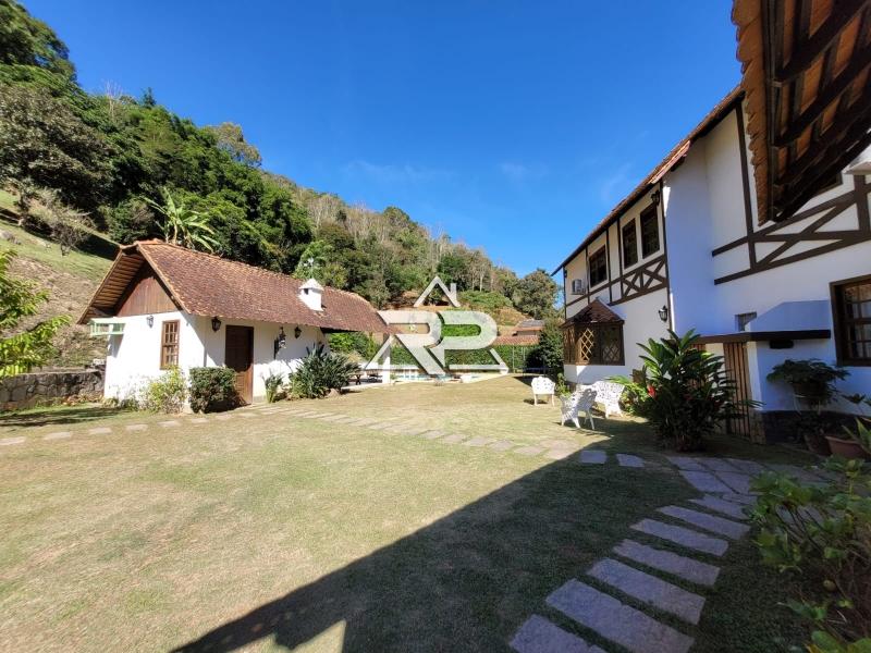 Comprar Casa em Pedro do Rio, Petrópolis/RJ - Renata Pereira Corretora