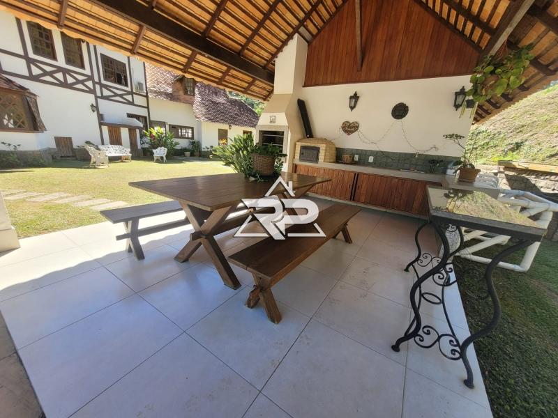 Comprar Casa em Pedro do Rio, Petrópolis/RJ - Renata Pereira Corretora