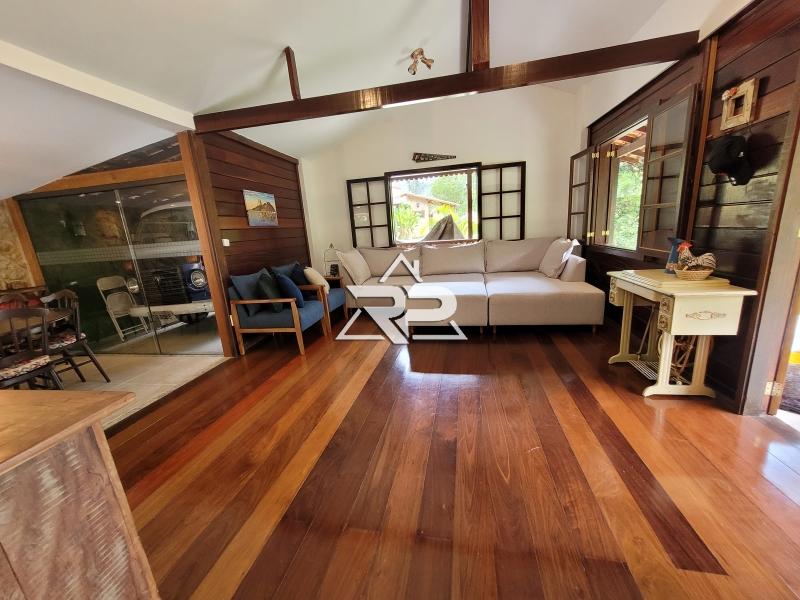 Comprar Casa em Pedro do Rio, Petrópolis/RJ - Renata Pereira Corretora