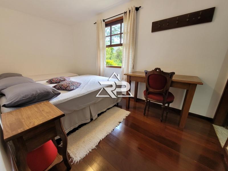 Comprar Casa em Pedro do Rio, Petrópolis/RJ - Renata Pereira Corretora