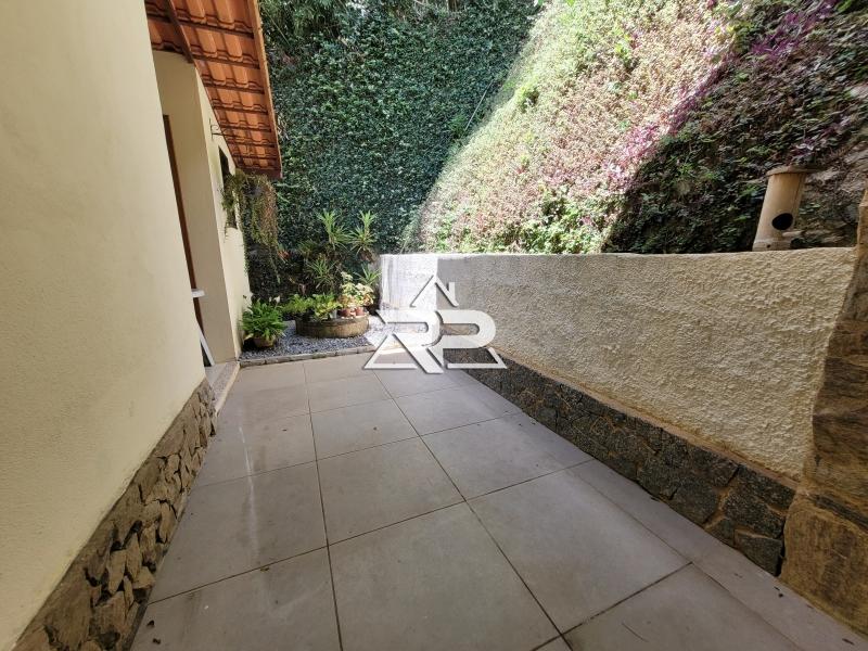 Comprar Casa em Pedro do Rio, Petrópolis/RJ - Renata Pereira Corretora