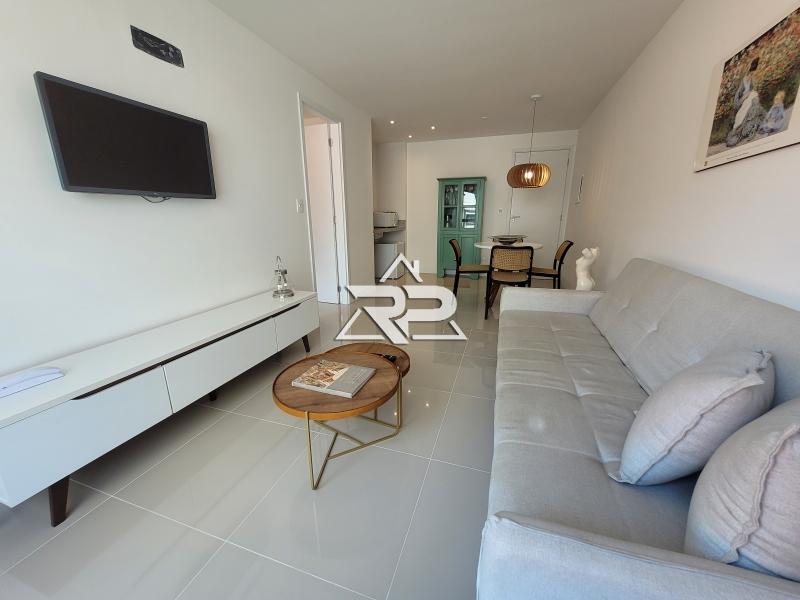 Comprar Apartamento em Itaipava, Petrópolis/RJ - Renata Pereira Corretora