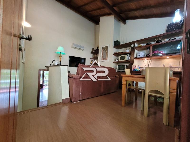 Comprar Flat em Araras, Petrópolis/RJ - Renata Pereira Corretora