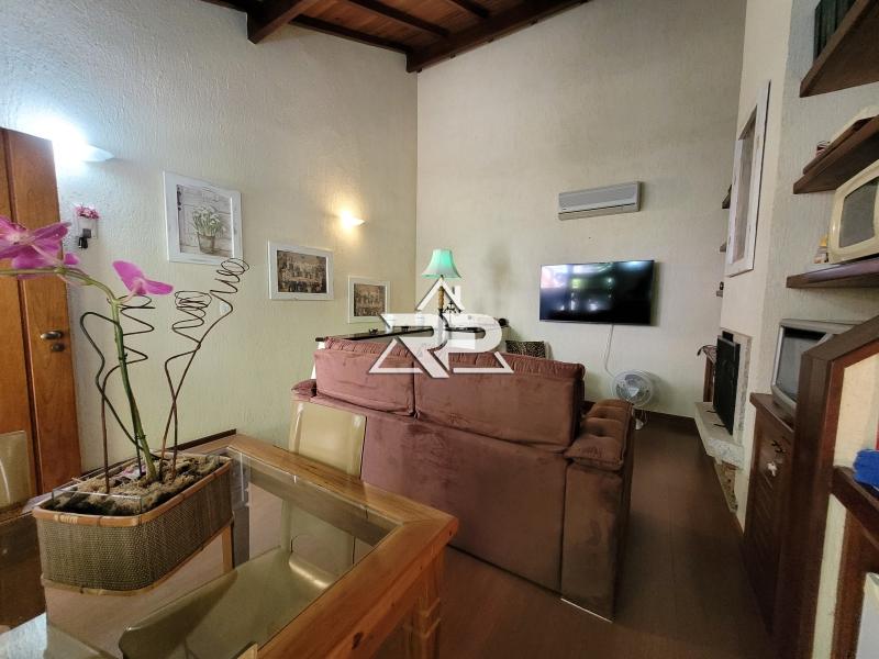 Comprar Flat em Araras, Petrópolis/RJ - Renata Pereira Corretora