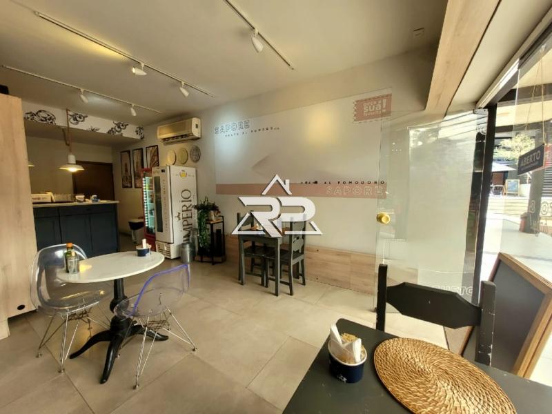 Comprar Loja em Itaipava, Petrópolis/RJ - Renata Pereira Corretora