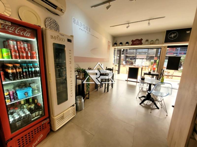 Comprar Loja em Itaipava, Petrópolis/RJ - Renata Pereira Corretora