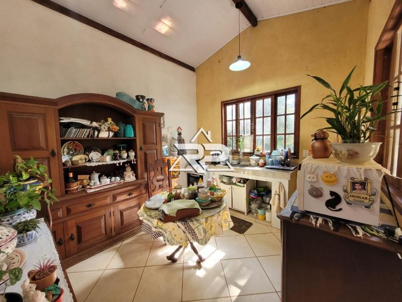 Comprar Casa em Secretário, Petrópolis/RJ - Renata Pereira Corretora